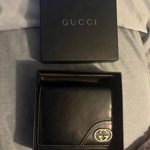 Gucci wallet black